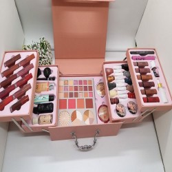 شنطة مكياج متكامل 